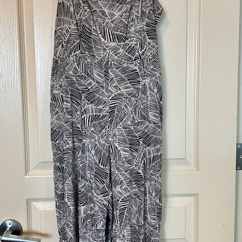 Old Navy Monochrome Patterned Romper